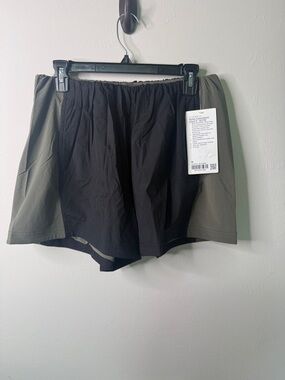 Lululemon Nylon color block Short 5”